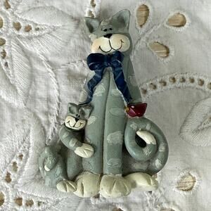 Vintage 90s Gray Cat Kitten Kitschy Pin Brooch Cottage Prairie Novelty Grandma
